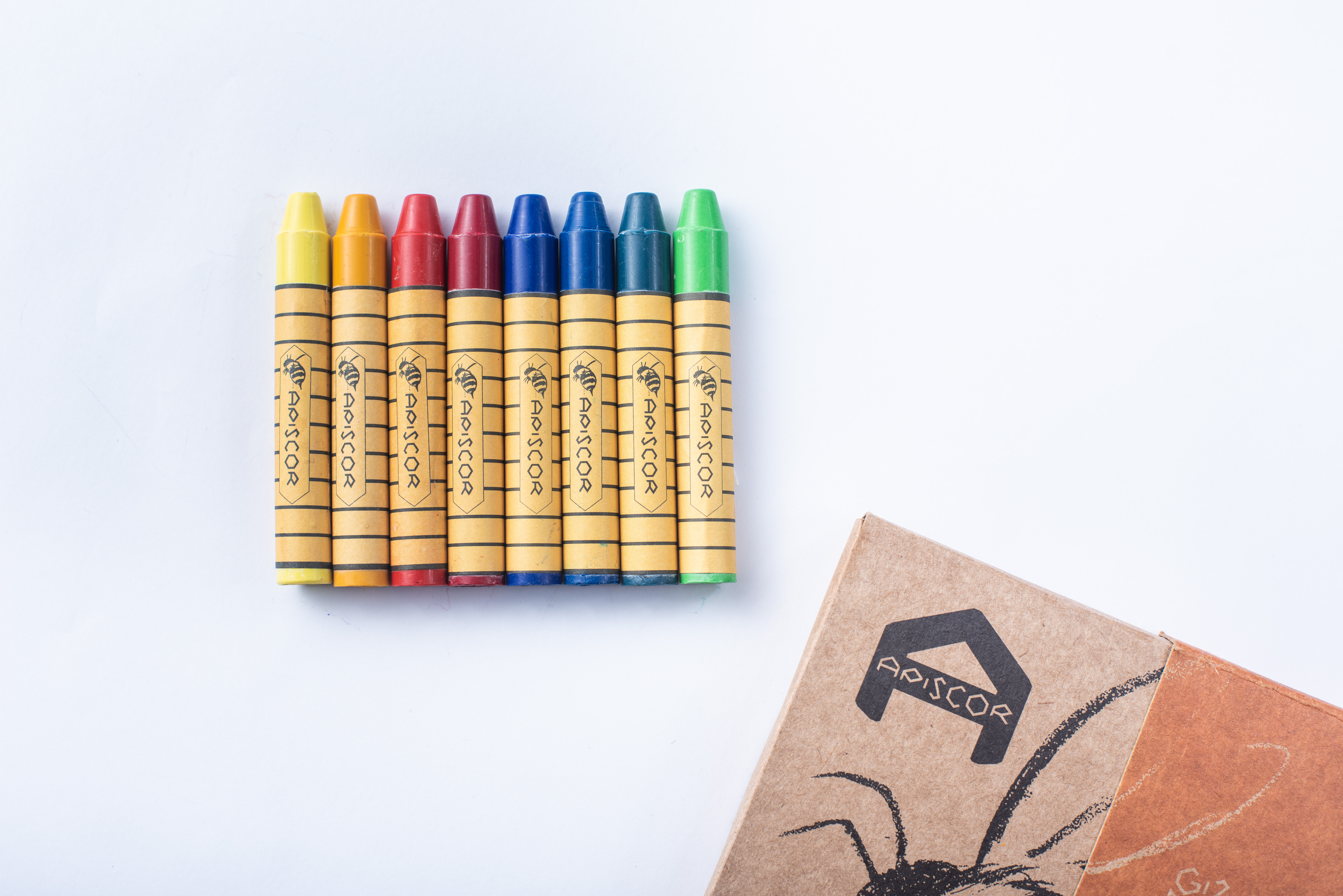 M:\Faktura-Onlineshop\FOTOS SHOP SEDULUS\Apiscor Stifte und Blöcke\Bild 2 08 Grundfarben.jpg